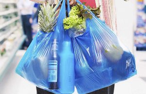 Hoy comienza a regir ley que prohíbe uso de bolsas plásticas en el comercio de todo el país