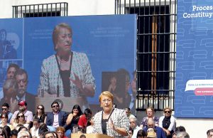 Nueva mesa del Senado reactivará proceso constituyente de Bachelet