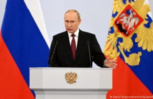 Vladimir Putin llama a Ucrania a poner fin a la guerra y volver a mesa de negociaciones